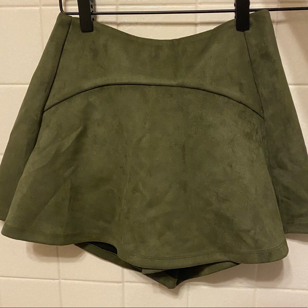 LF SEEK The Label Army Green Suede Skort